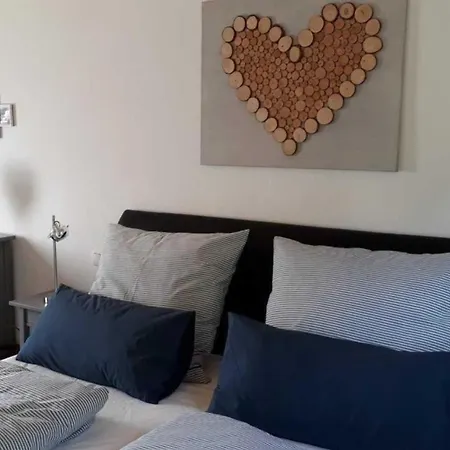 In Mit Grosser Terrasse